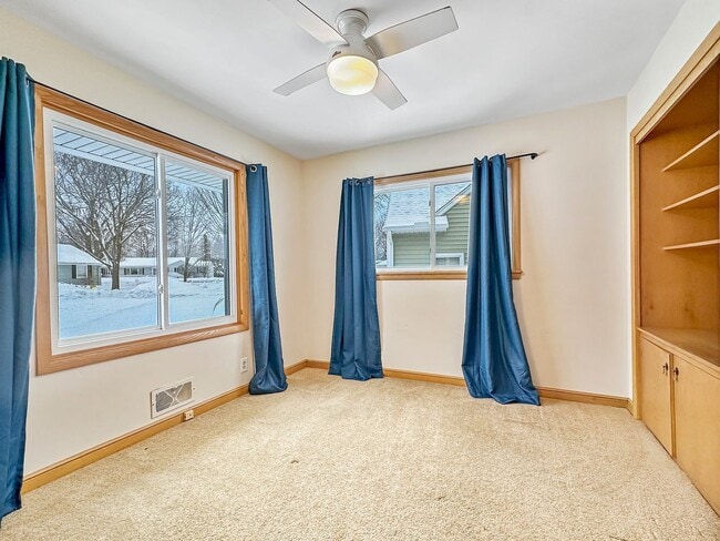 Building Photo - 341 Herman Terrace