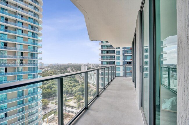 Building Photo - 1300 S Miami Ave