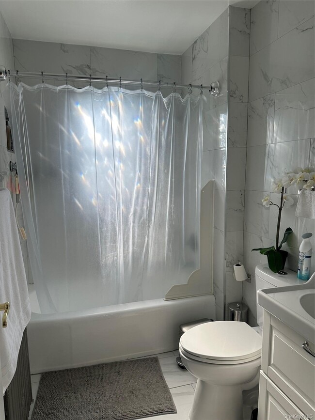 Building Photo - 242 Sommerville Pl