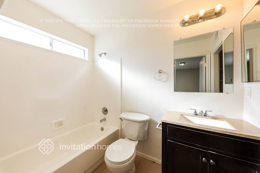 Building Photo - 4433 W Taro Dr