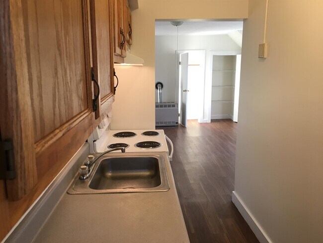 Building Photo - 239 Turner St