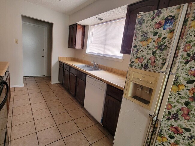 Building Photo - 11651 Woodbuck Trail