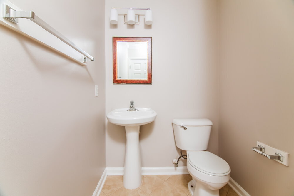 Building Photo - 709 Champion St