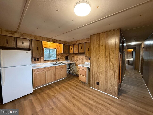 Building Photo - 56 Club Dr