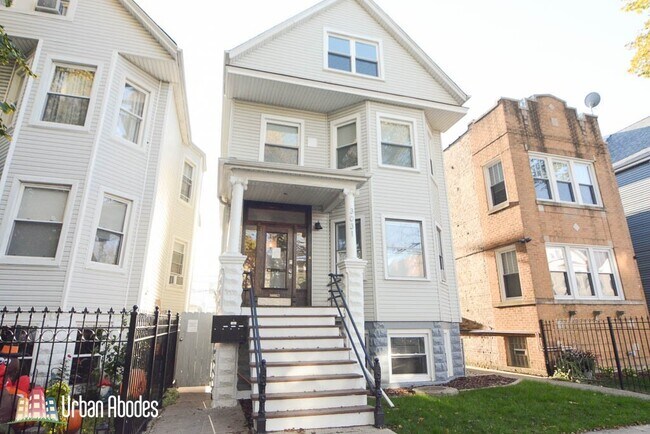 Building Photo - 3031 N Hamlin Ave