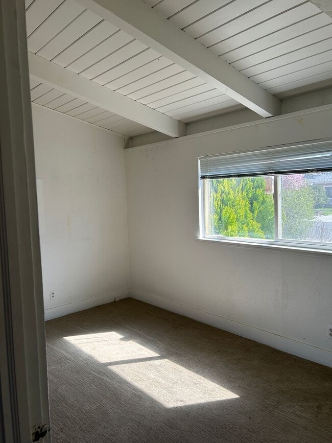 Building Photo - **READY FOR MOVE IN** Sparks Single Story Home