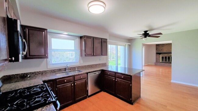 Building Photo - 2610 Arrowwood Ln