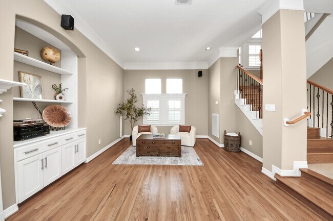 Building Photo - 2416 Bevis St