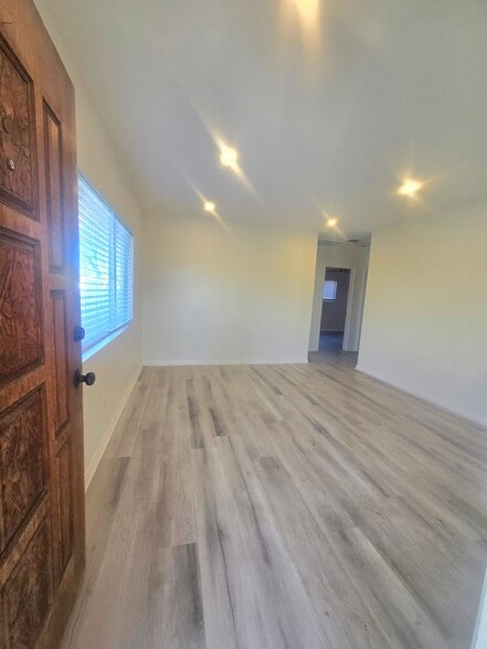 living room - 4761 W 169th St