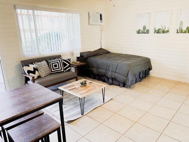 Building Photo - 3055 N. Tyndall Avenue #41