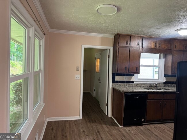 Building Photo - 827 San Miguel Dr