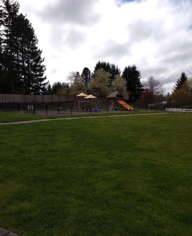 Building Photo - 4 bedroom townhome in Alicia Meadows with $500.00 off February rent if moved in by January end!