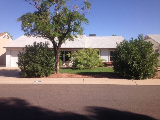 Building Photo - 4718 W Bluefield Ave