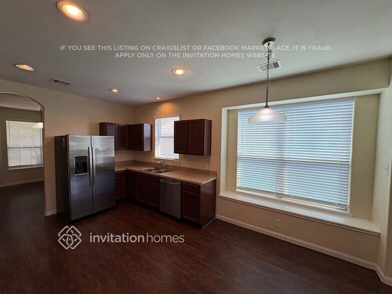 Building Photo - 13529 Raintree Dr