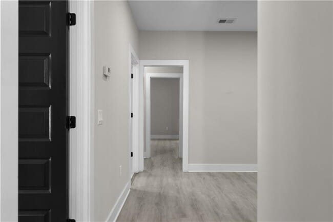 Building Photo - 1331 Diamond Ave SE