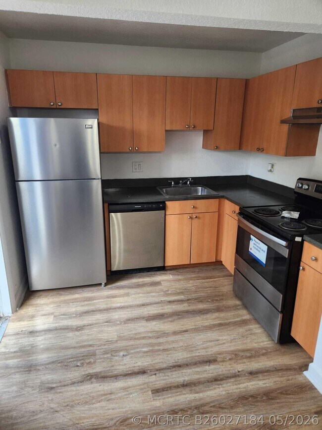 Building Photo - 4844 NW 9th Dr