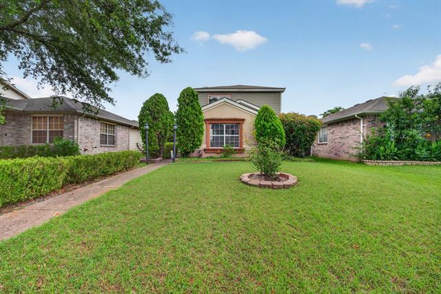 Building Photo - 10320 Carolina Oaks Dr