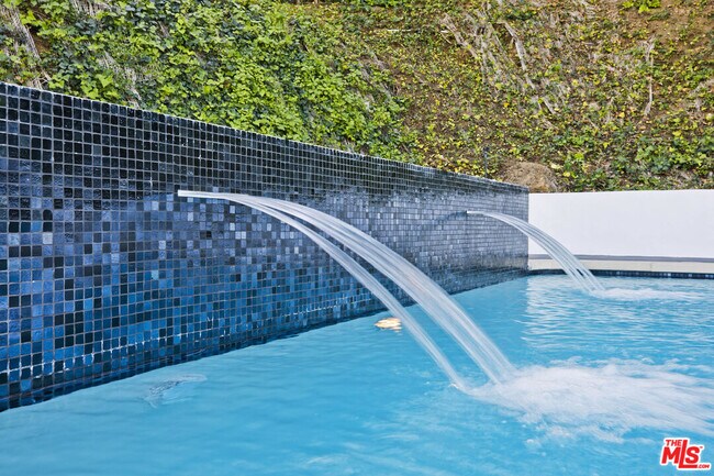 Building Photo - 3712 Berry Dr