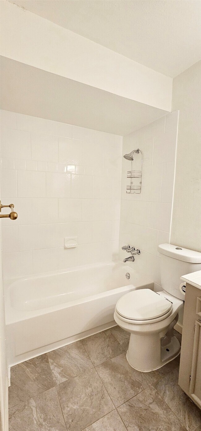 Building Photo - 11550 Chimney Rock Rd