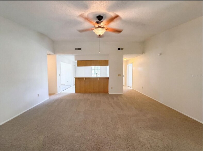 Building Photo - 5720 Kneeland Ln