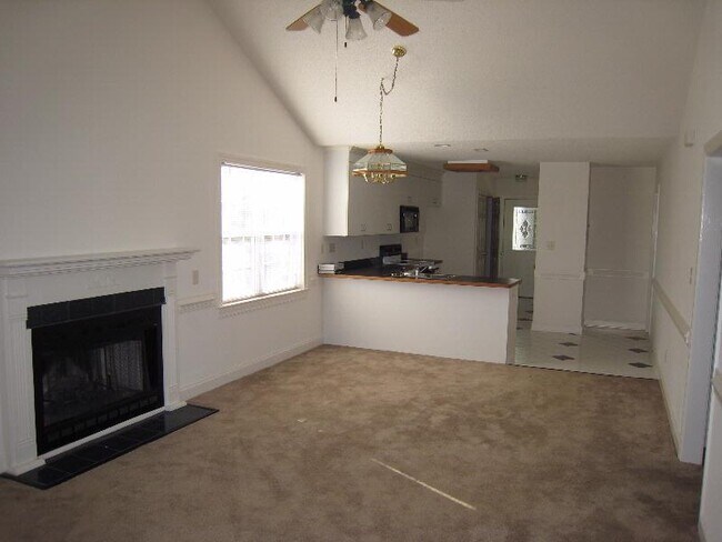 Building Photo - 4203 Ashbrook Dr