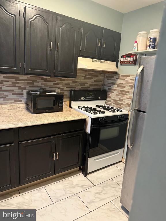 Building Photo - 3518 Madison St