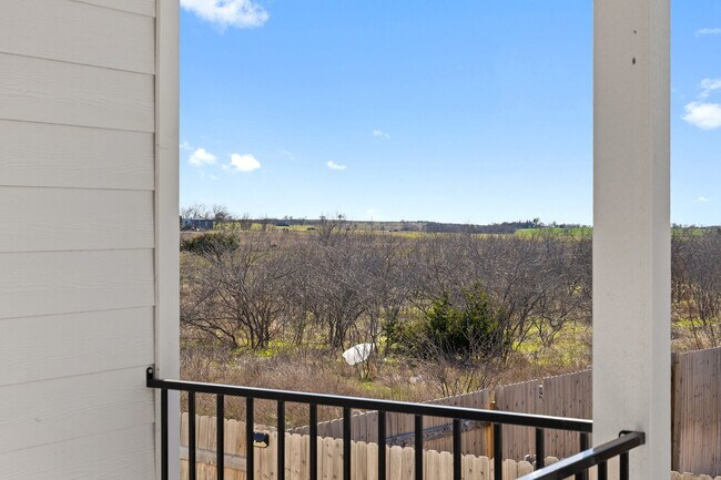 Building Photo - 408 Black Opal Dr