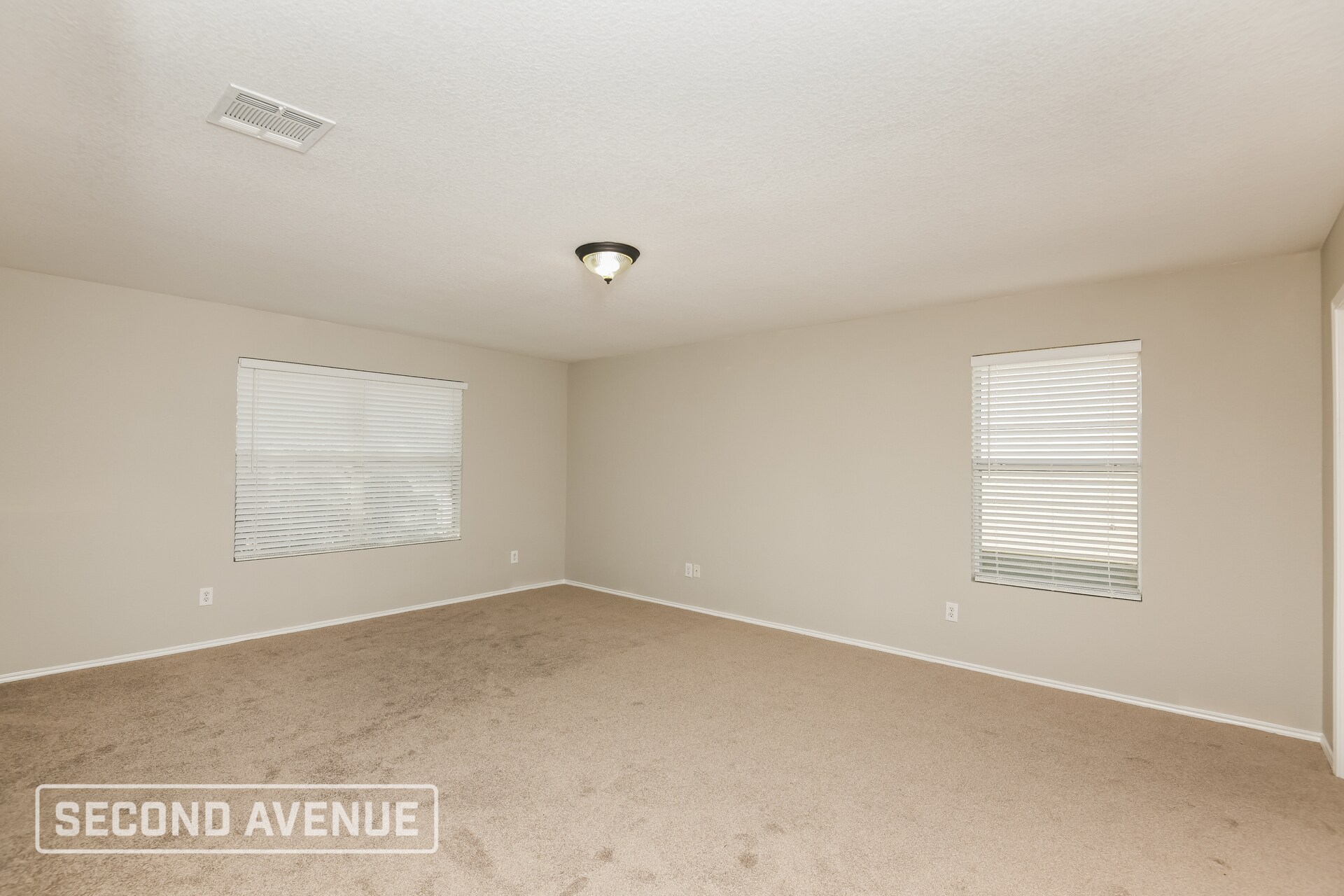 Building Photo - 6237 Hereford Dr
