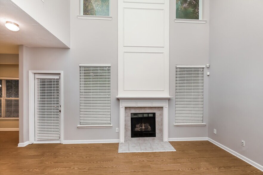Building Photo - 5402 Somer Mill Rd