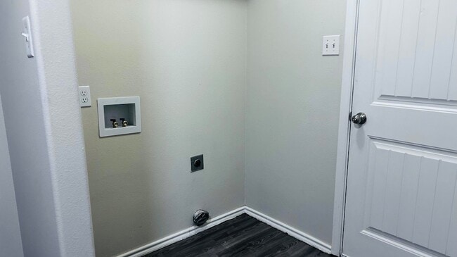 Building Photo - 8905 Terrell Ave