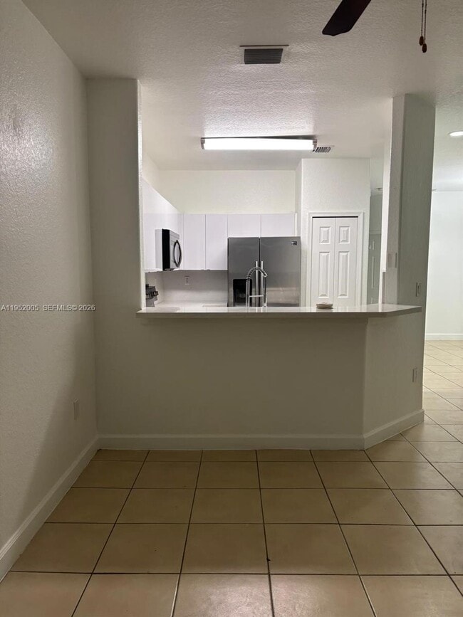 Building Photo - 2532 SE 15th Ct