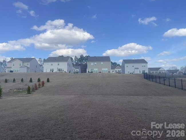 Building Photo - 5006 Beacon Ave