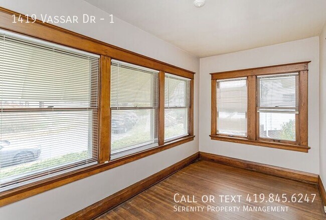 Building Photo - 1419 Vassar Dr