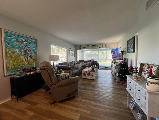 Building Photo - 3401 Spanish Trail