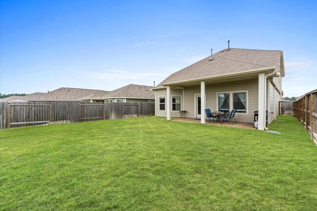 Building Photo - 818 Deerhurst Ln