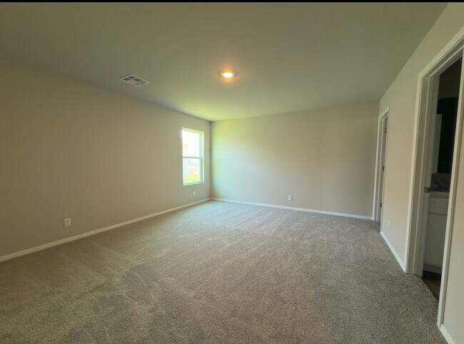 Building Photo - Newly Built 3 Bedroom House