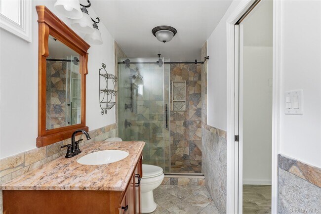 Building Photo - 110 E Bartlett Rd