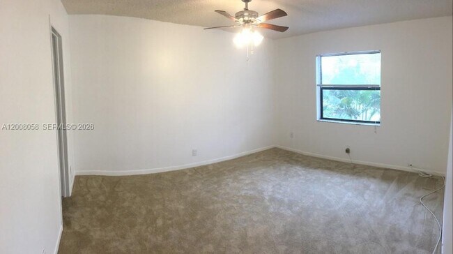 Building Photo - 40 Chestnut Cir