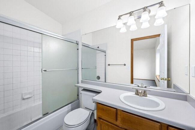 Building Photo - 749 Peregrine Run