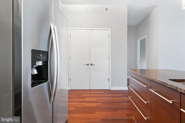 Building Photo - 2101 Market St