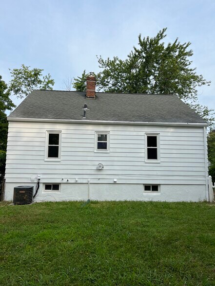 Building Photo - 4023 Valley View Dr