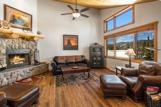 Building Photo - 4 Bed, 4 Bath Condo in The Big Sky Meadow with Garage!