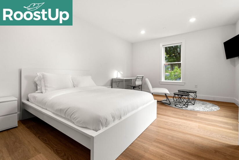 Building Photo - New RoostUp Furnished Private Bedroom with...