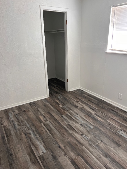 Building Photo - 209 Victor St