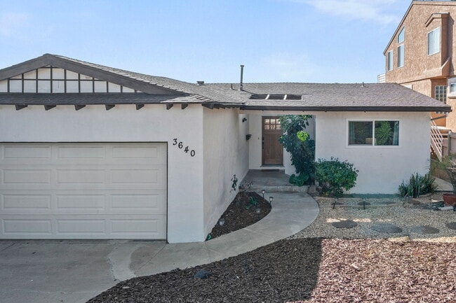 Building Photo - 3640 Princeton Ave