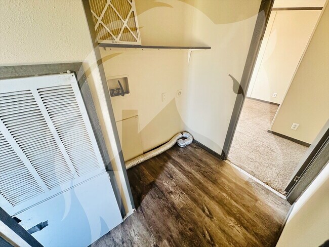 Building Photo - 3 Bedroom in great community in Woodward!