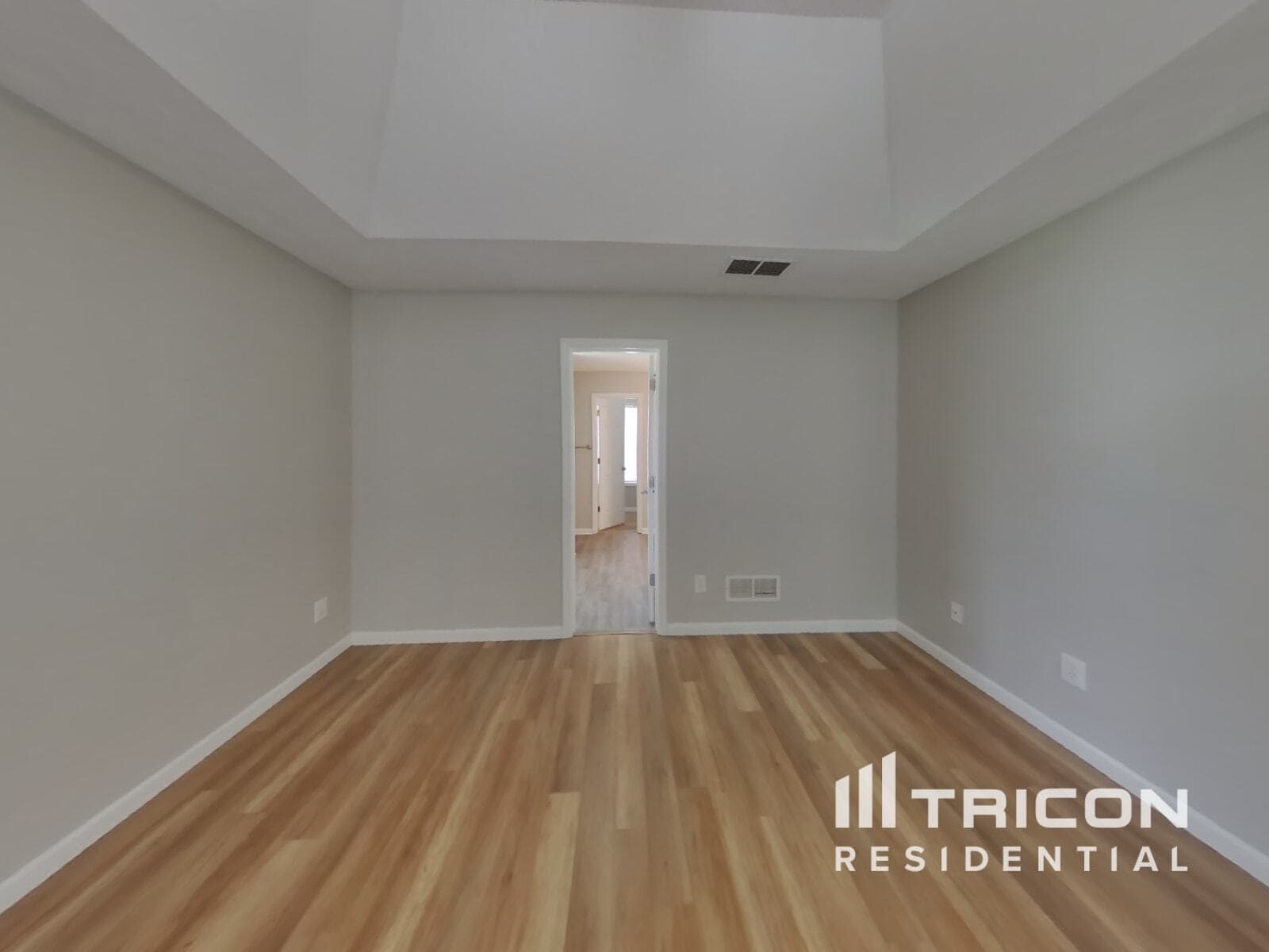 Building Photo - 1440 Twin Manor Dr