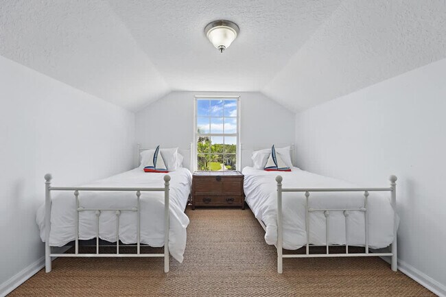 Building Photo - 3976 Ponte Vedra Blvd
