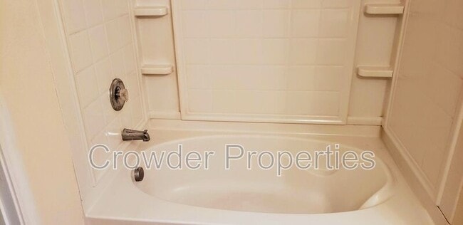 Building Photo - 8119 Paw Club Dr