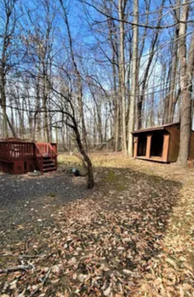 Building Photo - 1014 Hickory Run Rd